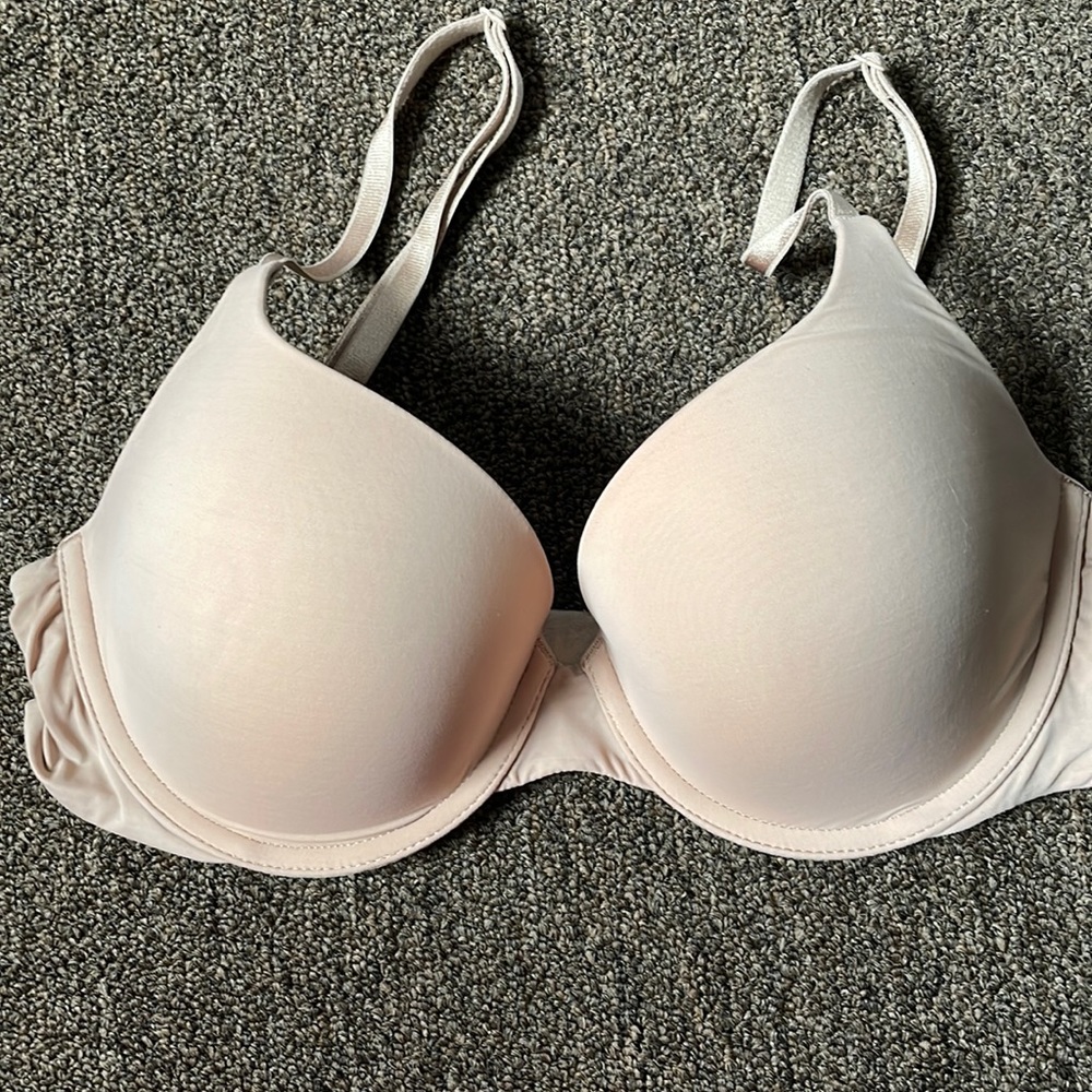 Victoria’s Secret t-shirt full coverage push-up bra size 34C